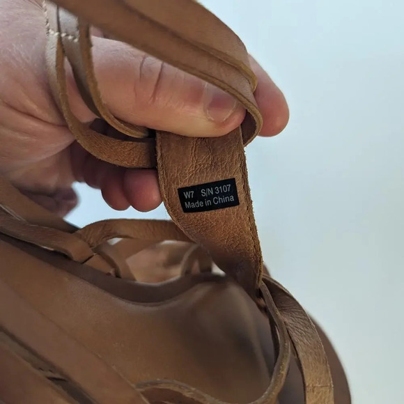 UGG Gladiator Sandals - 7 - Picture 3 of 12